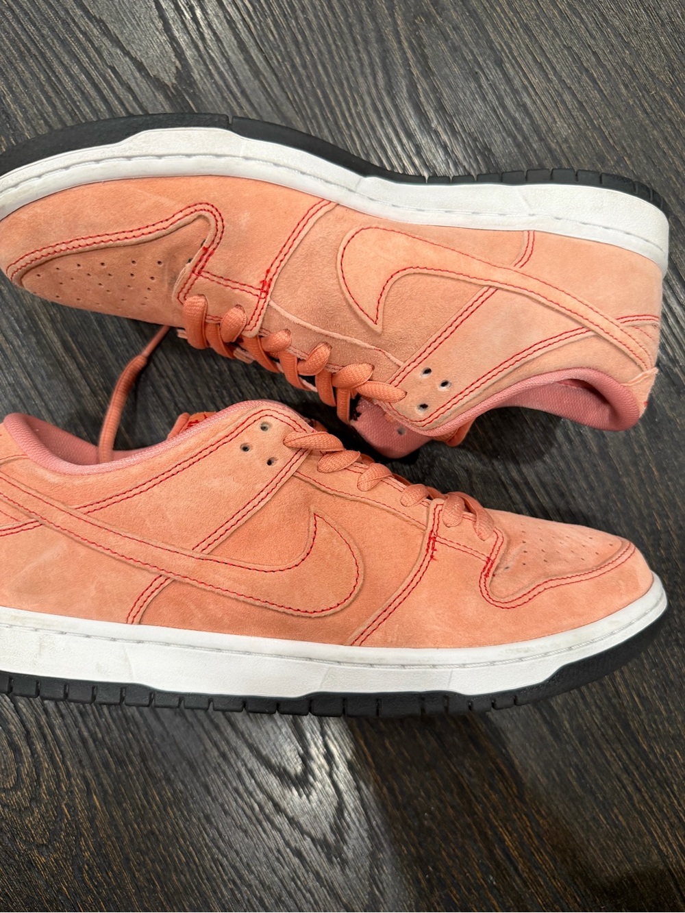 Nike SB Dunk Low Pink Pig Atomic University Red White Beige men’s size 9